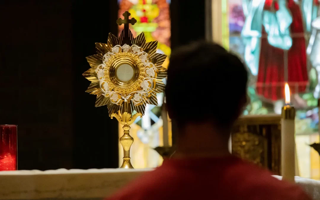 Adorazione Eucaristica sospesa per Pasqua